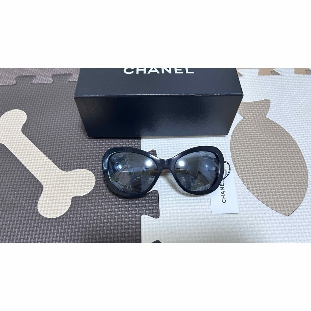 CHANEL(シャネル)のCHANEL　レデイースサングラス　未使用 レディースのファッション小物(サングラス/メガネ)の商品写真