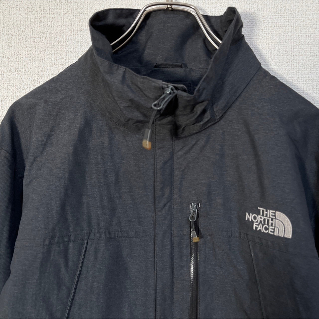 THE NORTH FACE(ザノースフェイス)の【ノースフェイス】マウンテンパーカー　ダークグレー　刺繍　ドライベント　２R メンズのジャケット/アウター(マウンテンパーカー)の商品写真