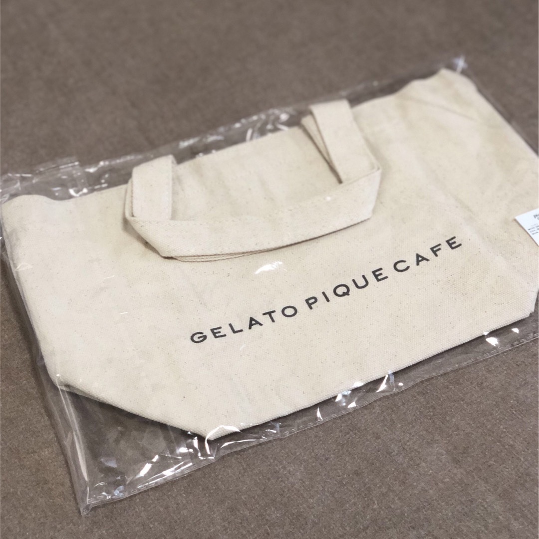 gelato pique(ジェラートピケ)のジェラートピケ【gelato pique cafe】キャンバスバッグ・ベア柄 レディースのバッグ(トートバッグ)の商品写真