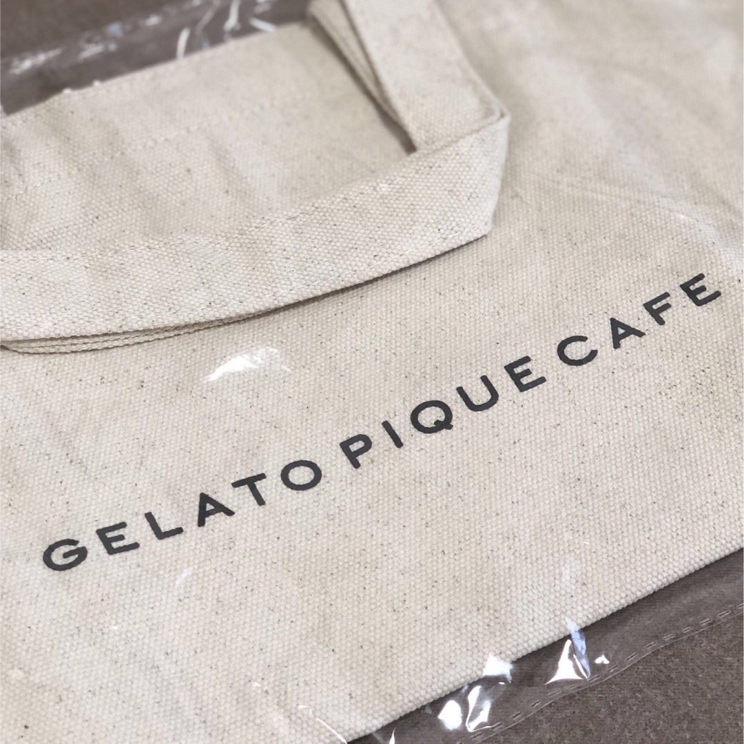 gelato pique(ジェラートピケ)のジェラートピケ【gelato pique cafe】キャンバスバッグ・ベア柄 レディースのバッグ(トートバッグ)の商品写真