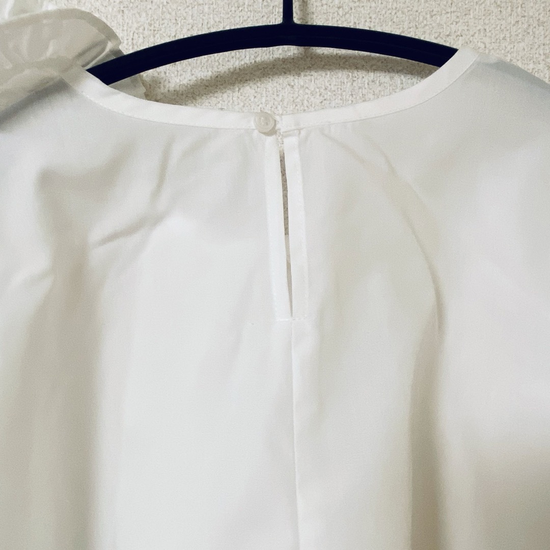 【お値下げ中】新品未使用  cen. オハナブラウス white 白 長袖 レディースのトップス(シャツ/ブラウス(長袖/七分))の商品写真