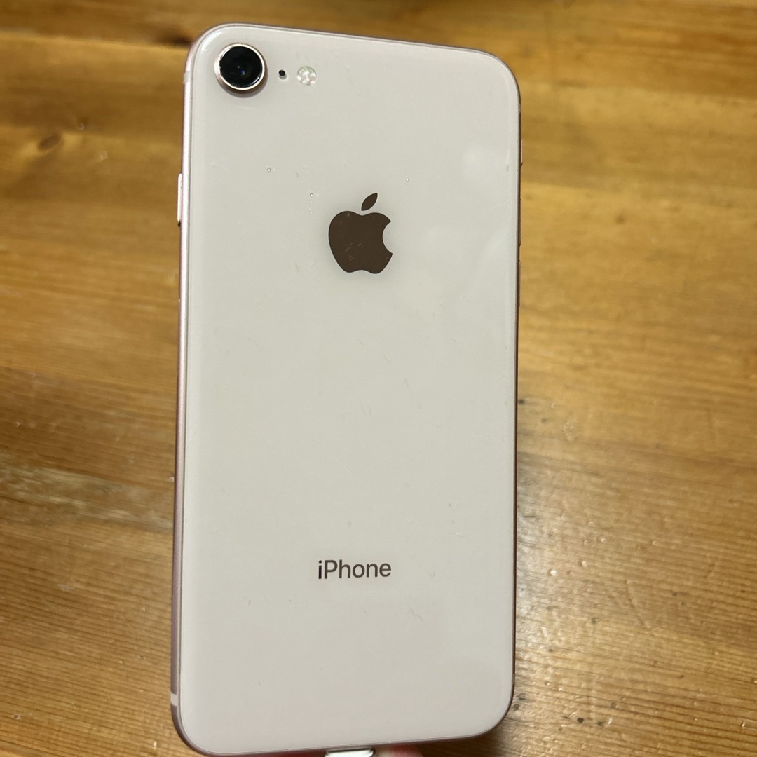 ジャンク品　iPhone8 256GB  スマホ/家電/カメラのスマートフォン/携帯電話(スマートフォン本体)の商品写真