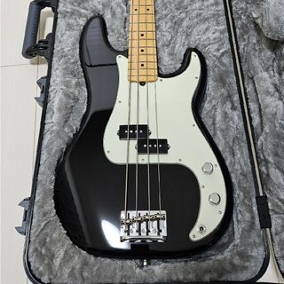 フェンダー(Fender)のFender AmePro Precision Bass(エレキベース)