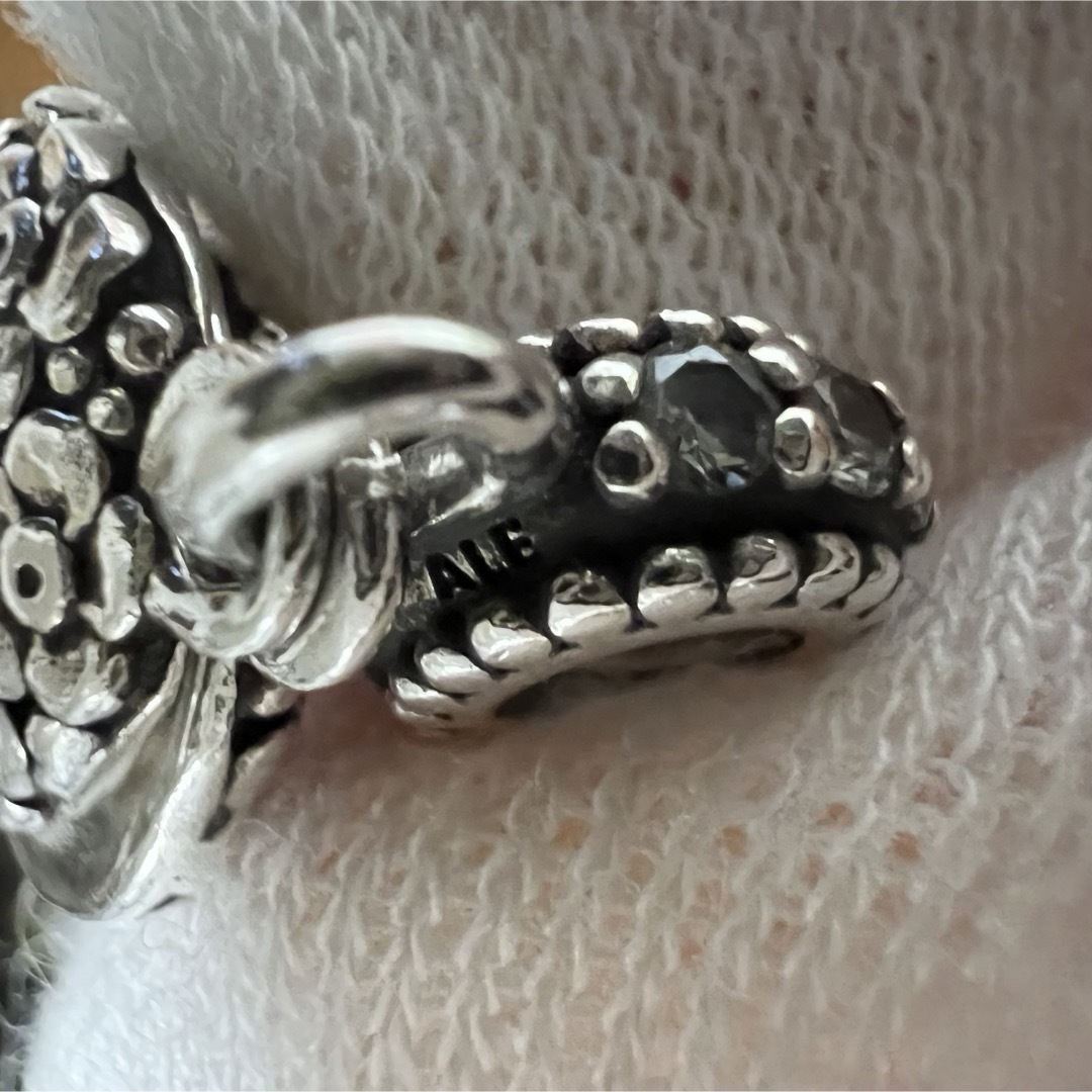 PANDORA(パンドラ)のPandora パンドラ　ダングル　チャーム レディースのアクセサリー(チャーム)の商品写真