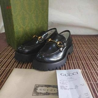 グッチ(Gucci)のGUCCI レザーラグソール（ホースビット）ローファーU(ローファー/革靴)