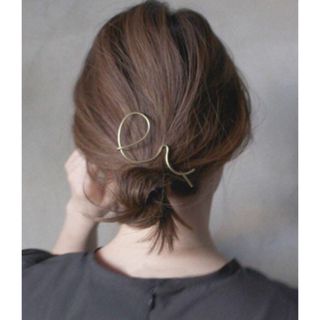 【新品未使用】a.depeche アデペシュ ヘアーアクセサリー マットゴールド