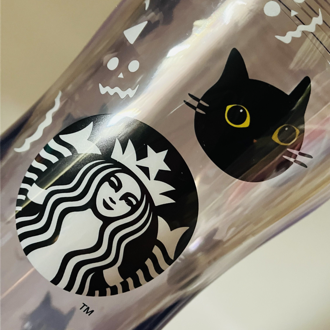 Starbucks(スターバックス)の新品未使用 スターバックス  2022ハロウィン限定タンブラー ハロウィンの黒猫 インテリア/住まい/日用品のキッチン/食器(タンブラー)の商品写真