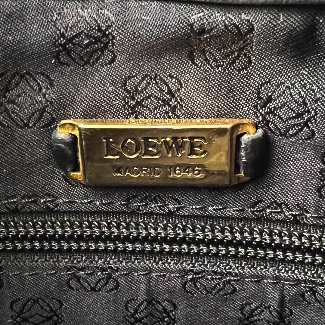 LOEWE(ロエベ)の人気♡デカロゴ♡ナッパレザー♡LOEWE ロエべ アナグラム ショルダーバッグ  レディースのバッグ(ショルダーバッグ)の商品写真