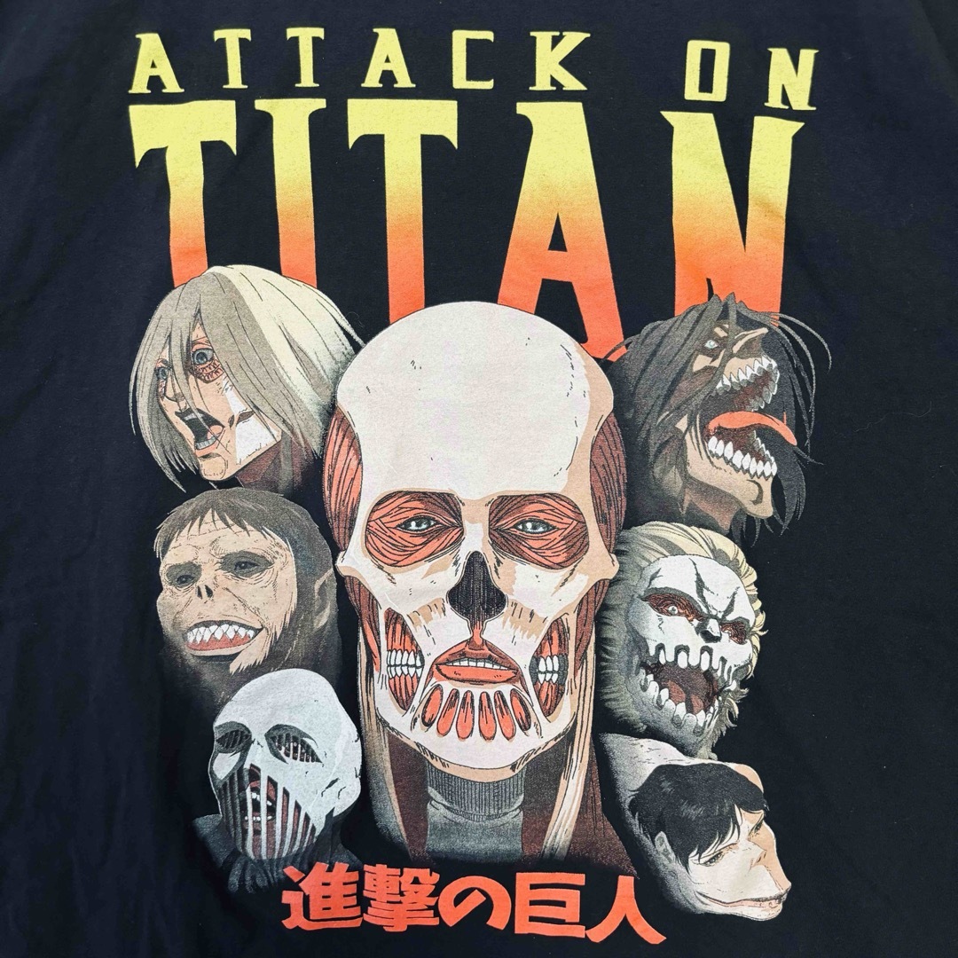 TV&MOVIE(ティービーアンドムービー)の【入手困難】Attack on Titan 進撃の巨人  Tシャツ 2XLサイズ メンズのトップス(Tシャツ/カットソー(半袖/袖なし))の商品写真