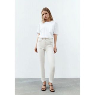 ZARA - 【新品未使用】ZARAレディーススキニーデニムパンツ オフホワイト