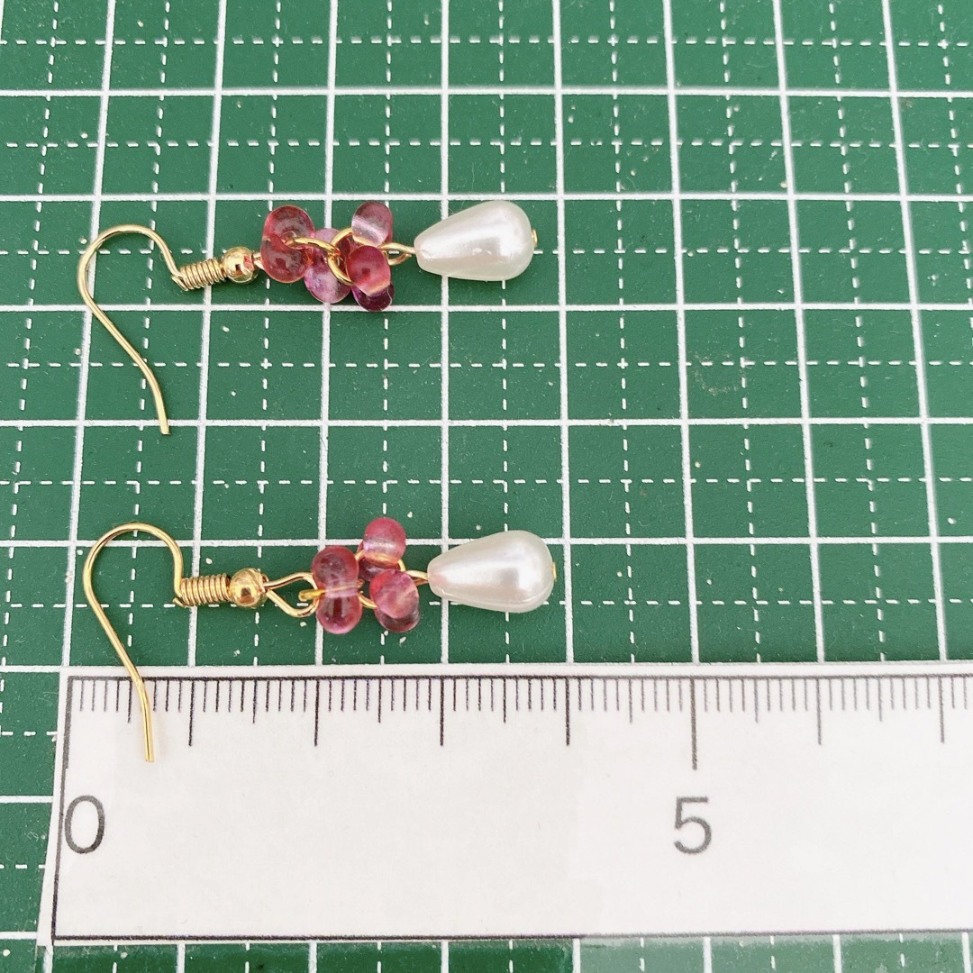 323 A ☆パールしずく　ファルファーレピアス ハンドメイドのアクセサリー(ピアス)の商品写真