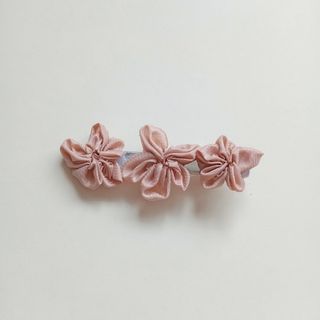 リボンフラワー桜  フレッシュピンク ヘアクリップ(ヘアアクセサリー)