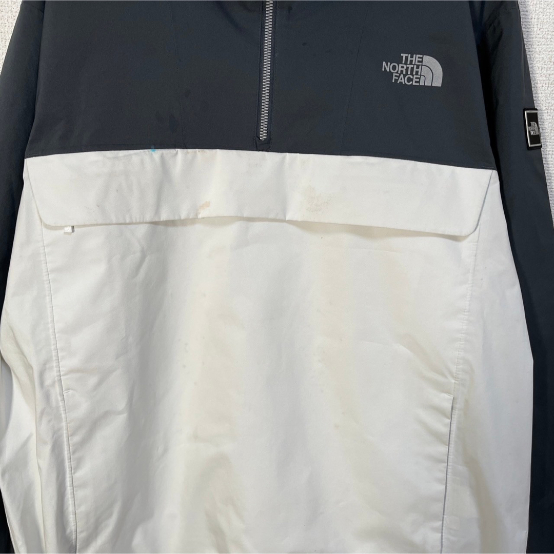 THE NORTH FACE(ザノースフェイス)の【ノースフェイス】マウンテンパーカー　アノラック　肩ロゴ　グレーホワイト　２R メンズのジャケット/アウター(マウンテンパーカー)の商品写真