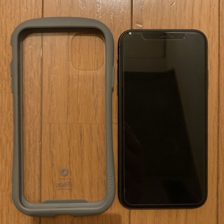 アイフォーン(iPhone)のiPhone11 本体 ブラック 64G アイフォン アイフェイス iFace(スマートフォン本体)
