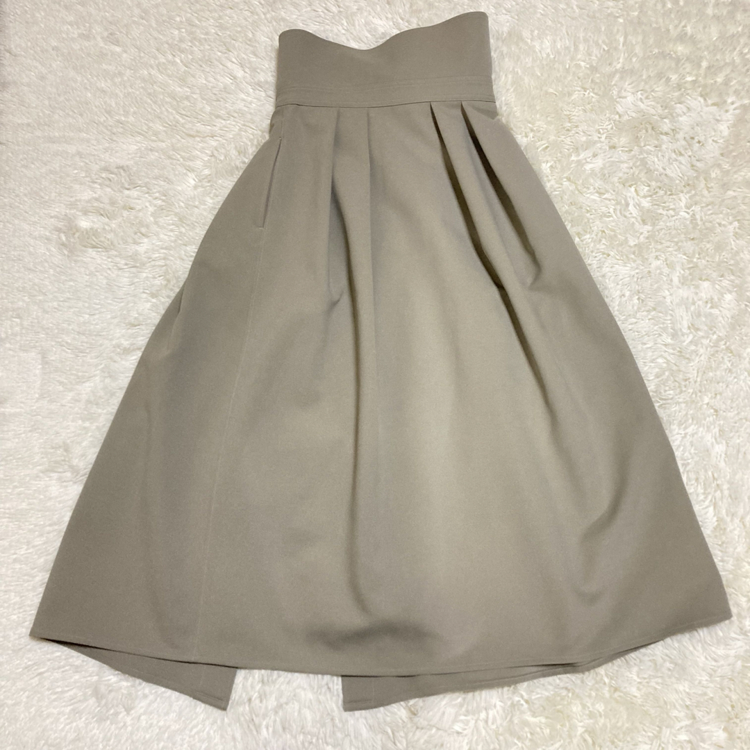 THE RERACS(ザリラクス)のほぼ未使用　ザリラクス　エディション　BALCOLLAR WRAP SKIRT レディースのスカート(ロングスカート)の商品写真