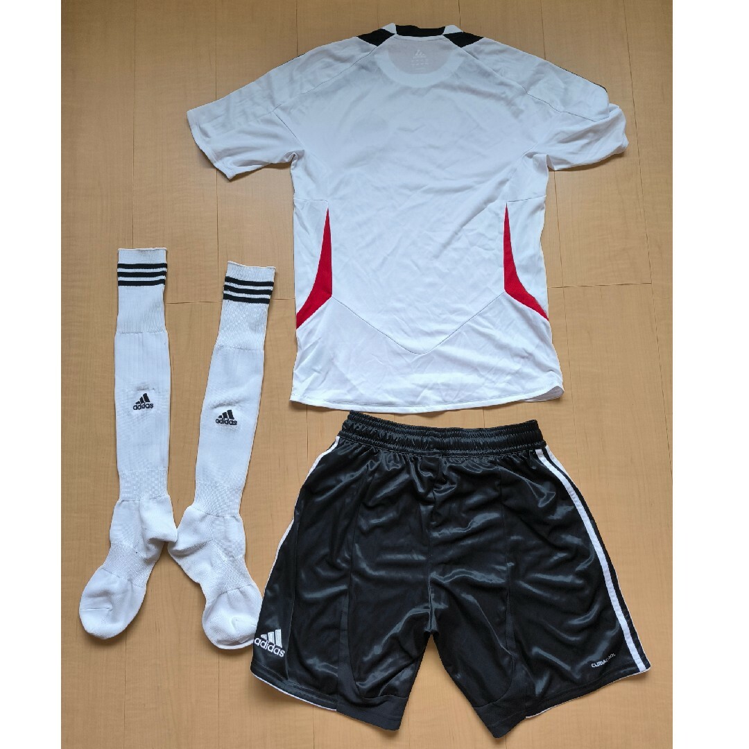 adidas(アディダス)のサッカー　ユニフォーム　ドイツ代表 スポーツ/アウトドアのサッカー/フットサル(ウェア)の商品写真