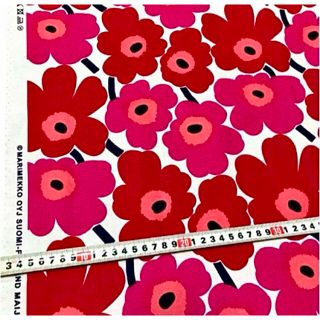 マリメッコ(marimekko)の正規品【ミニウニッコ】マリメッコ　生地　レッド　縦50横70(生地/糸)