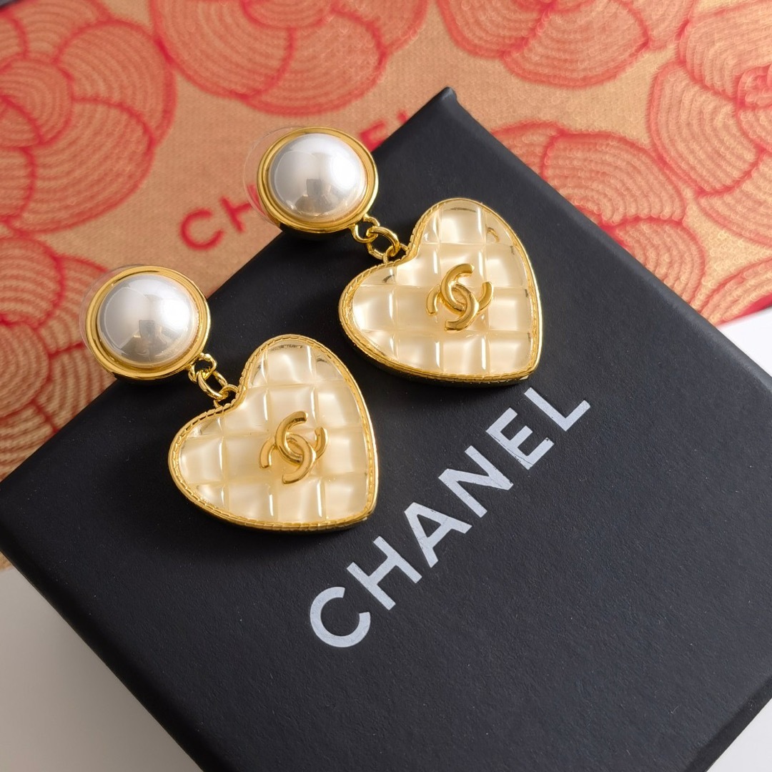 CHANEL(シャネル)のCHANEL シャネル　ピアス メンズのアクセサリー(ピアス(両耳用))の商品写真