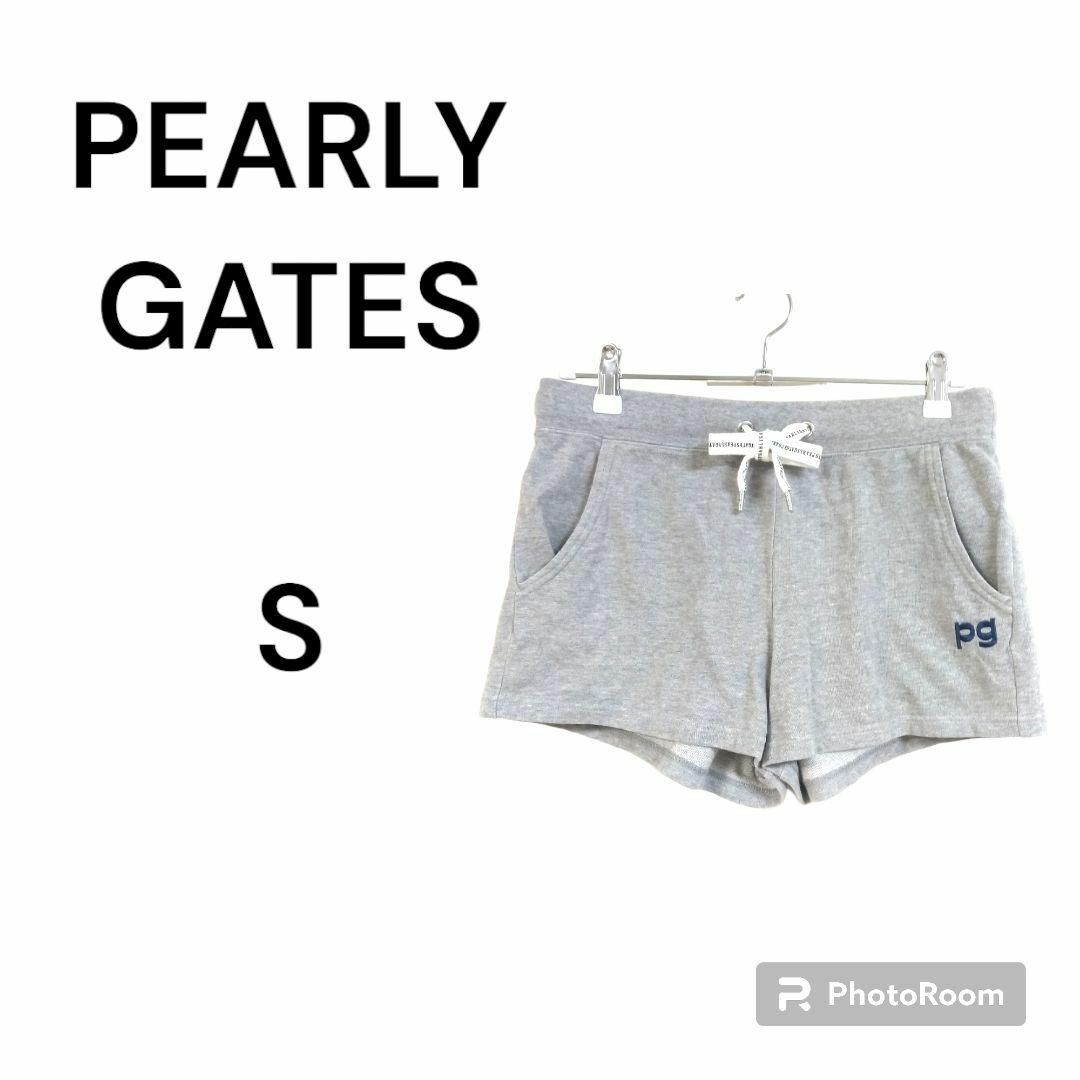 PEARLY GATES(パーリーゲイツ)のパーリーゲイツ　ショートパンツ　グレー　無地　刺繍ロゴ　綿　コットン　手触り　夏 レディースのパンツ(ショートパンツ)の商品写真