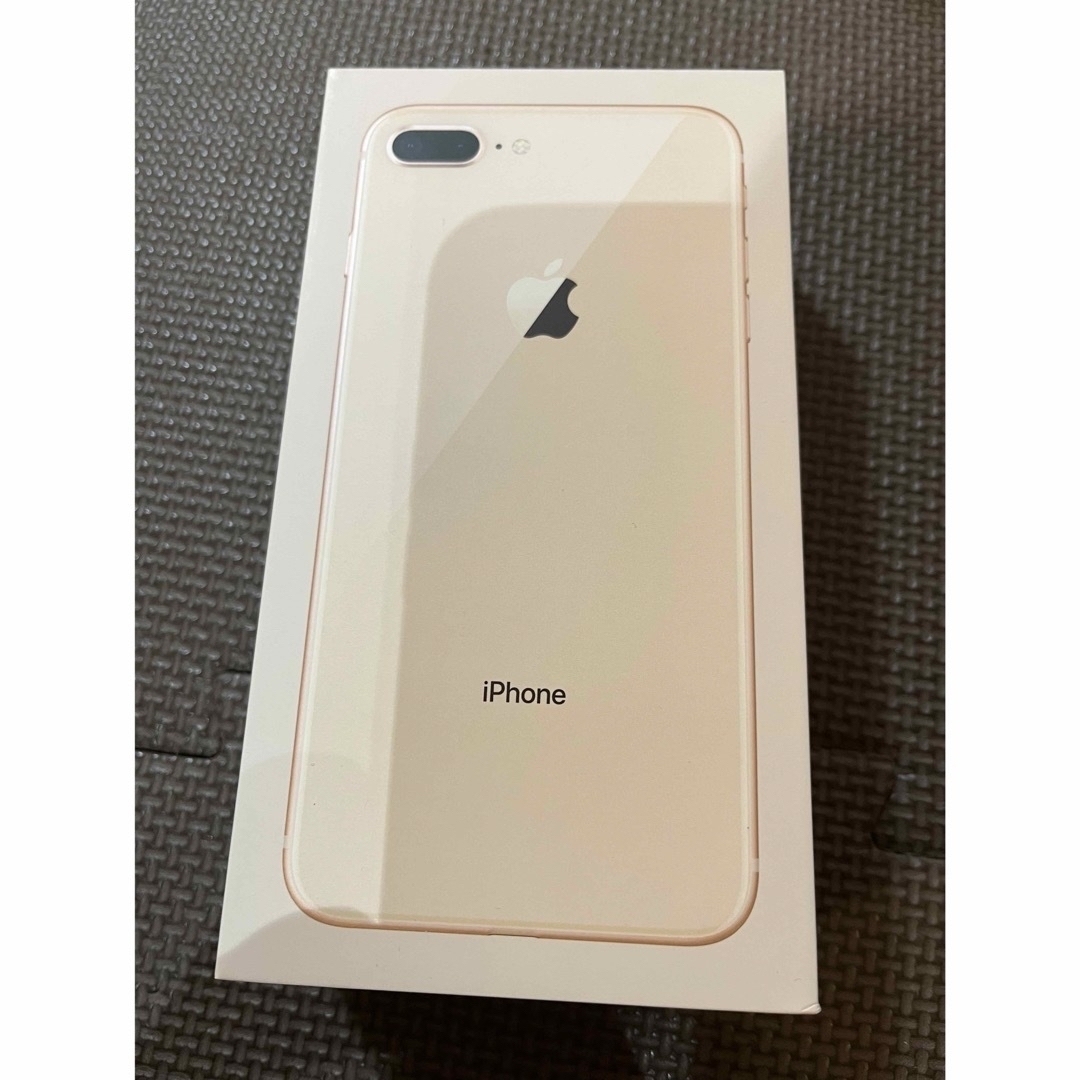 iPhone(アイフォーン)のiPhone8 plus　64GB   （アイフォーン8プラス）　★送料込み スマホ/家電/カメラのスマートフォン/携帯電話(スマートフォン本体)の商品写真