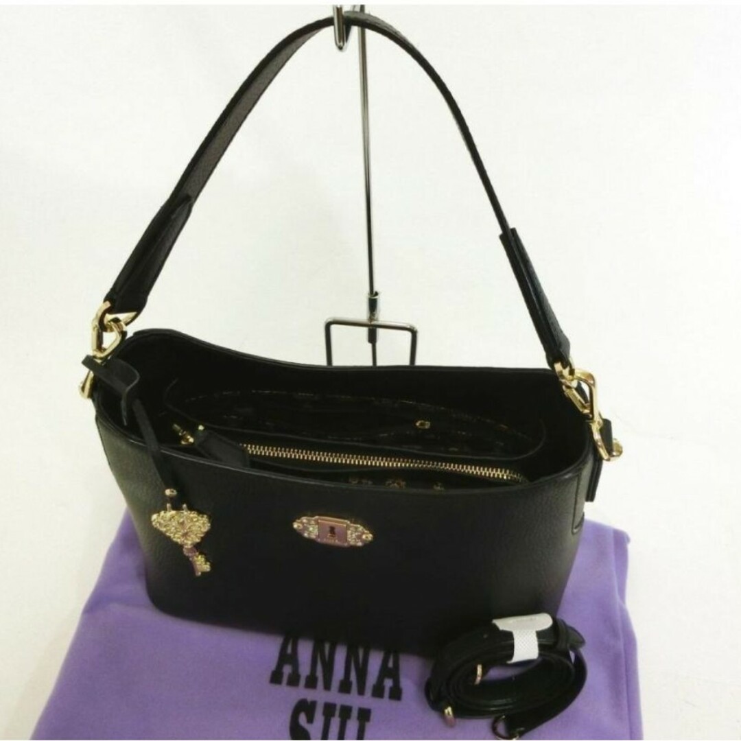 ANNA SUI(アナスイ)のアナスイ本革レザー ショルダーバッグ 鍵型チャーム付 レディースのバッグ(ショルダーバッグ)の商品写真