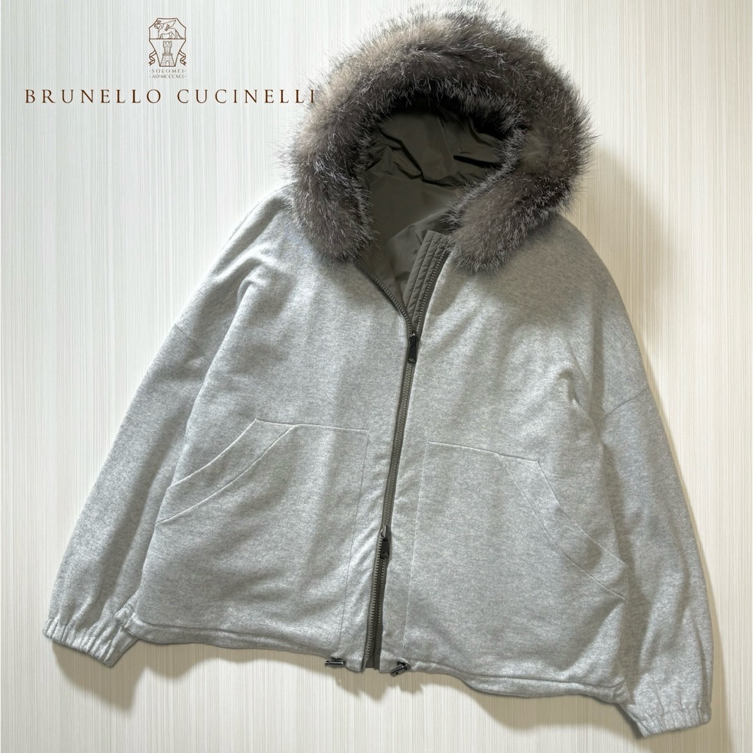 BRUNELLO CUCINELLI(ブルネロクチネリ)のL89★美品★極上カシミヤ100% フードつきニットブルゾン ブルネロクチネリ レディースのジャケット/アウター(ブルゾン)の商品写真