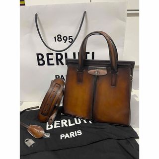 ベルルッティ(Berluti)の定価68万円　国内完売ベルルッティ berluti ルティ25 ガリバー　バッグ(メッセンジャーバッグ)