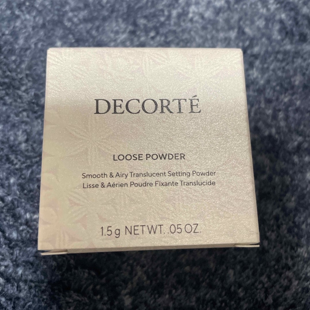 COSME DECORTE(コスメデコルテ)のコスメデコルテ　ルーズパウダー　ルーセントライラック02 1.5g コスメ/美容のベースメイク/化粧品(フェイスパウダー)の商品写真