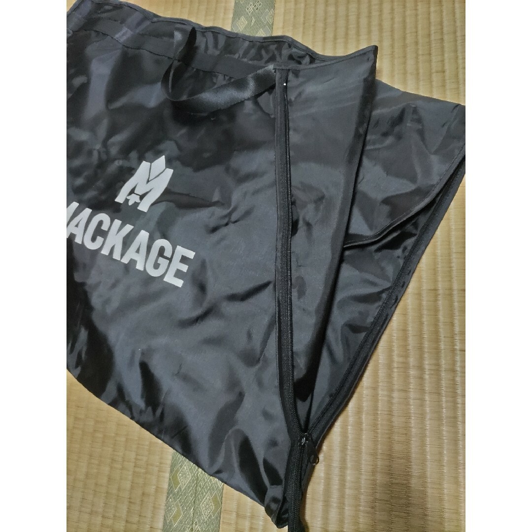 Mackage(マッカージュ)の【新品非売品】MACKAGE(マッカージュ)　オリジナル　ガーメントケース レディースのジャケット/アウター(ダウンコート)の商品写真