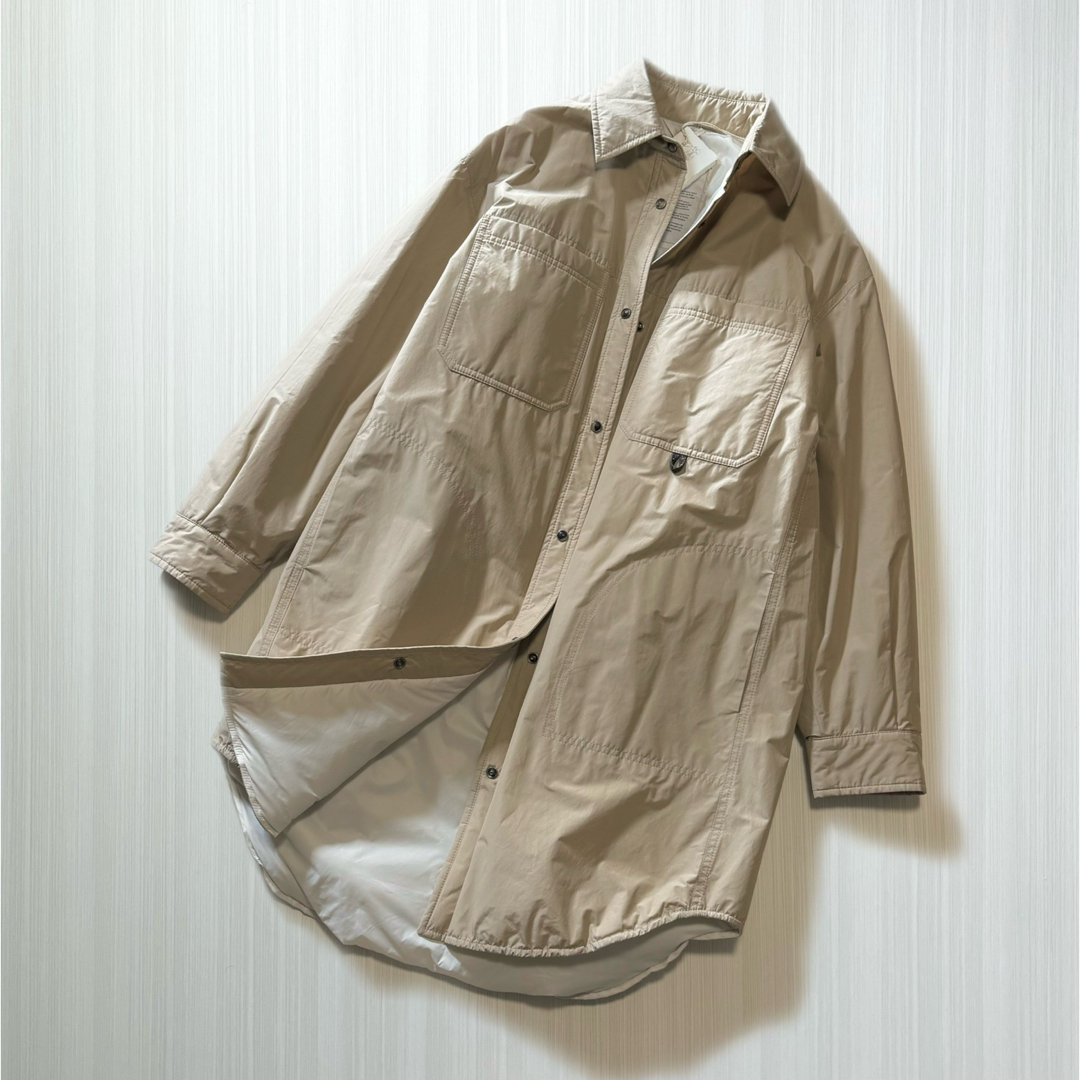 BRUNELLO CUCINELLI(ブルネロクチネリ)のM04★未使用★22SS★極上モニーレ装飾つき パファーコート ブルネロクチネリ レディースのジャケット/アウター(スプリングコート)の商品写真