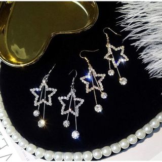 星 スター ピアス 両耳用 揺れるピアス ロング アクセサリー (ピアス)