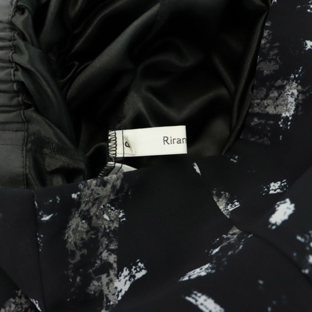 Rirandture(リランドチュール)のリランドチュール 22AW 幾何シフォンプリントスカート ロング フレア 0 黒 レディースのスカート(ロングスカート)の商品写真
