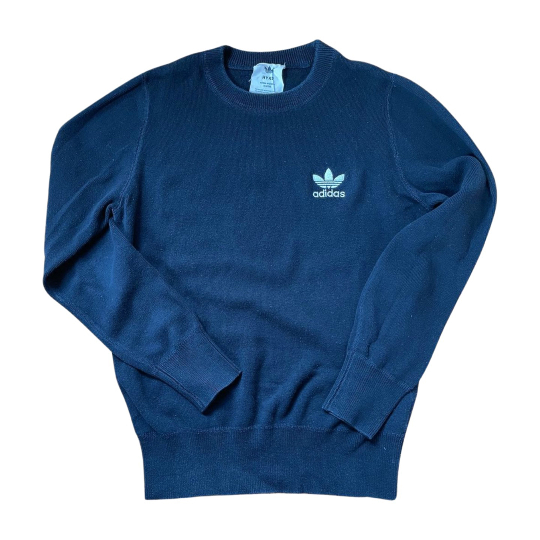 HYKE(ハイク)のHYKE × adidas Originals ロゴ コットンニット セーター レディースのトップス(ニット/セーター)の商品写真