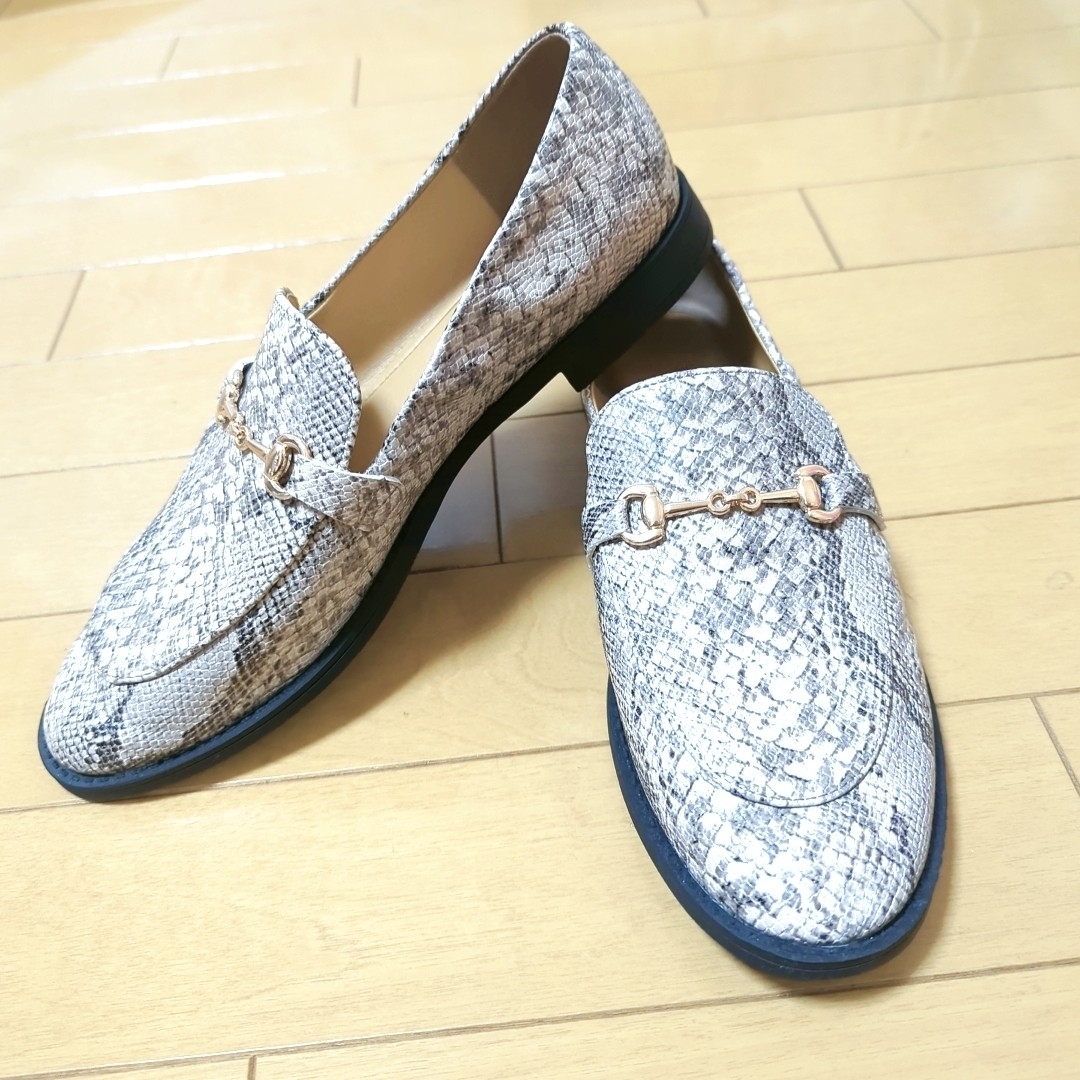 GU(ジーユー)の❤★GU★パイソン柄パンプス ブラウン系 ★配送無料 レディースの靴/シューズ(ハイヒール/パンプス)の商品写真