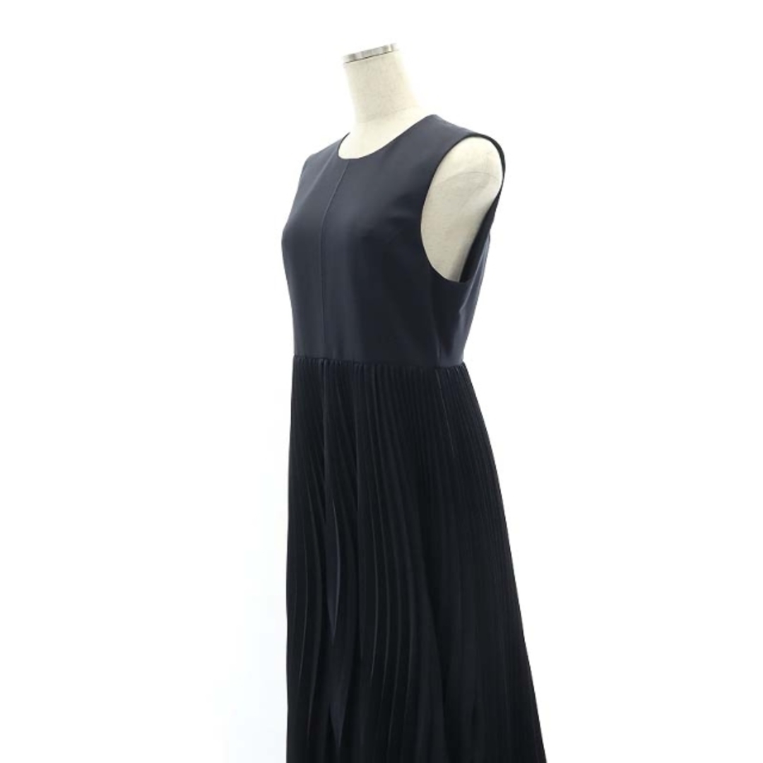 マメクロゴウチ Curved Pleated Sleeveless Dress レディースのワンピース(ロングワンピース/マキシワンピース)の商品写真