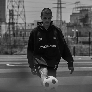 WIND AND SEA - 【WIND AND SEA × UMBRO】21AW ロゴ パーカー M