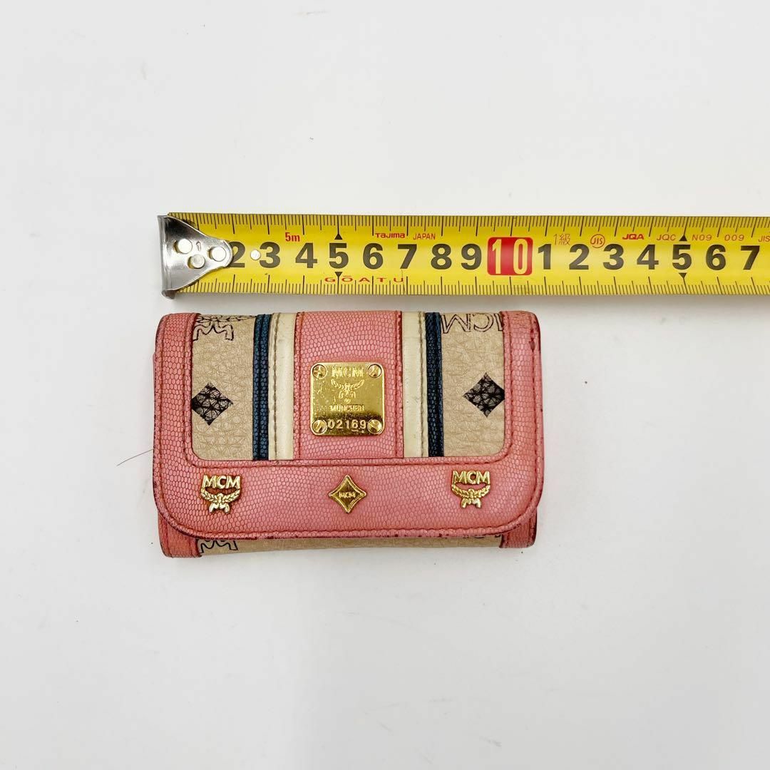 MCM(エムシーエム)のMCM　エムシーエム　ピンク　キーケース　可愛い　ゴールド　箱付き レディースのファッション小物(キーケース)の商品写真