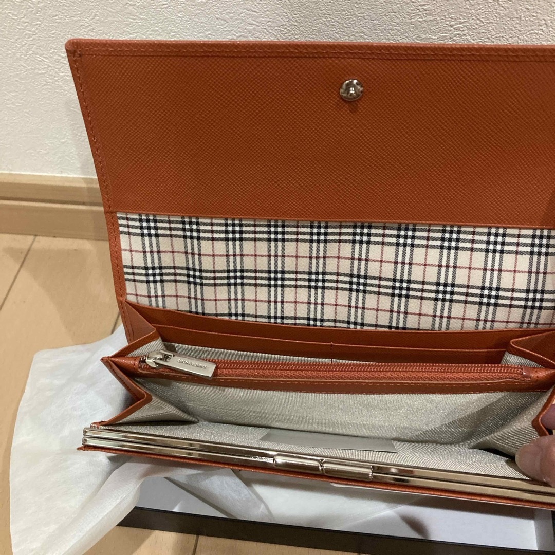 BURBERRY(バーバリー)のバーバリー　長財布　新品 レディースのファッション小物(財布)の商品写真