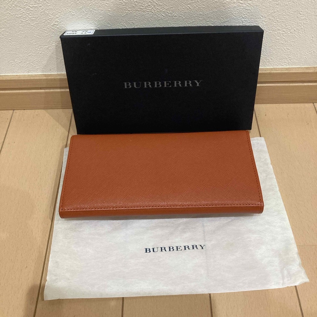 BURBERRY(バーバリー)のバーバリー　長財布　新品 レディースのファッション小物(財布)の商品写真