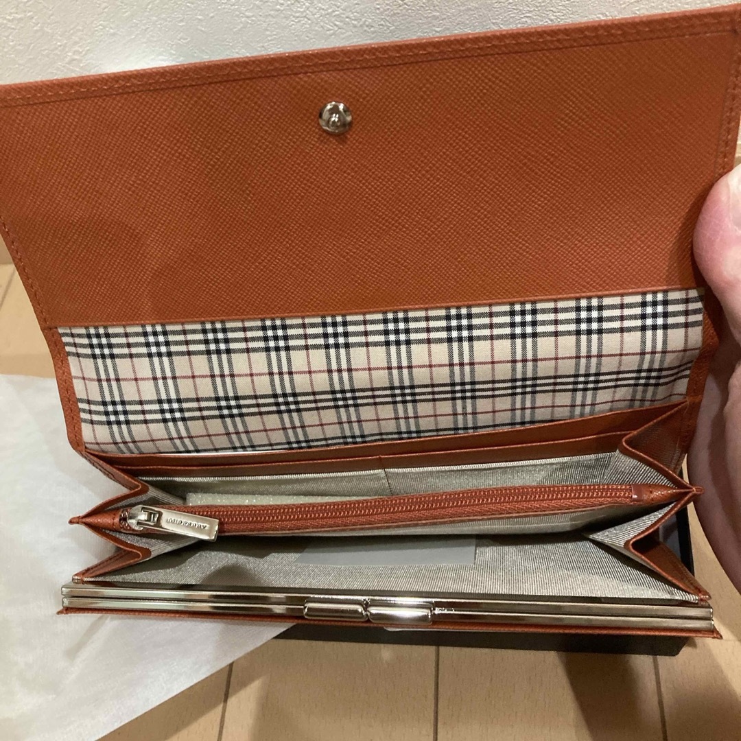 BURBERRY(バーバリー)のバーバリー　長財布　新品 レディースのファッション小物(財布)の商品写真