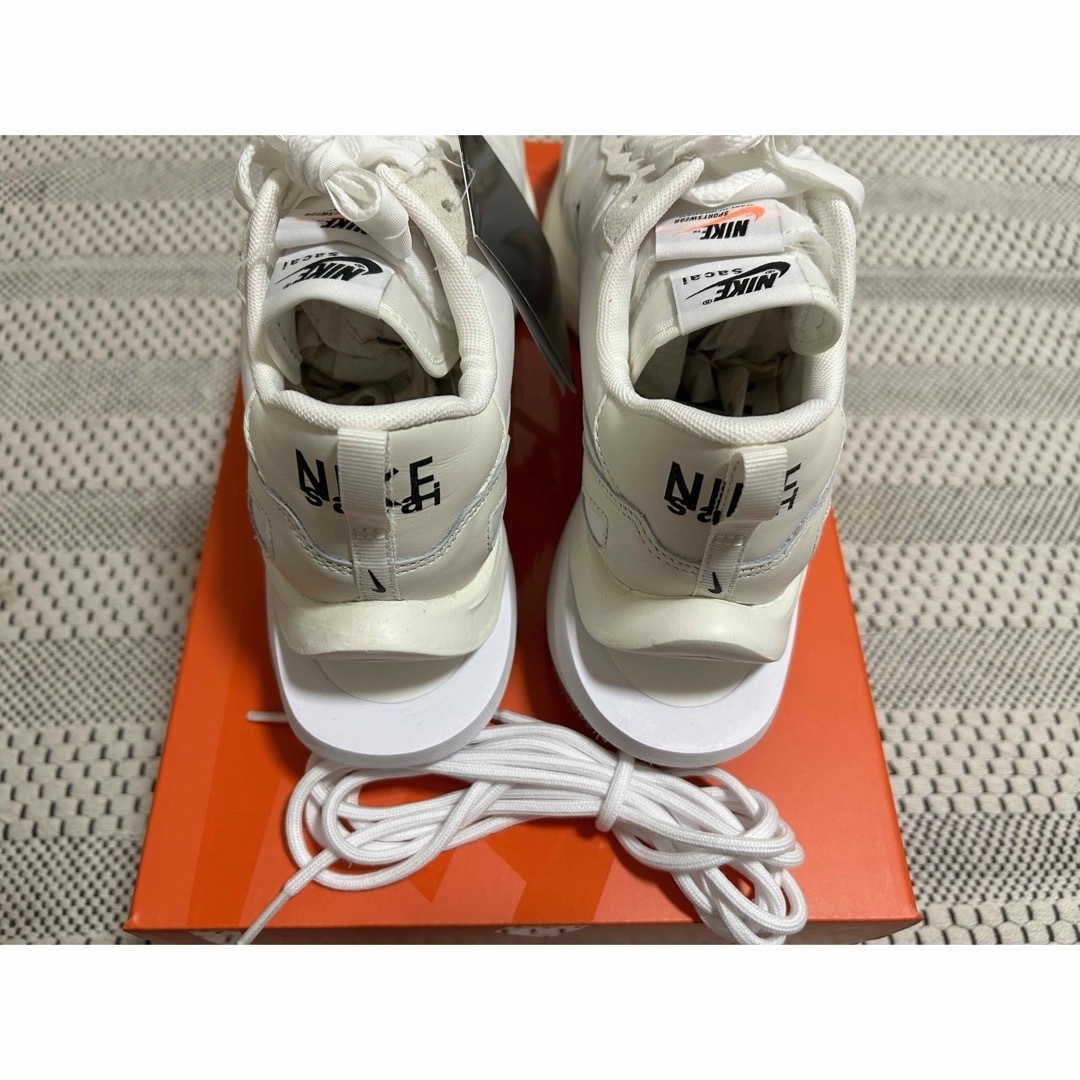 sacai(サカイ)のsacai × Nike VaporWaffle "White Gum"28cm メンズの靴/シューズ(スニーカー)の商品写真