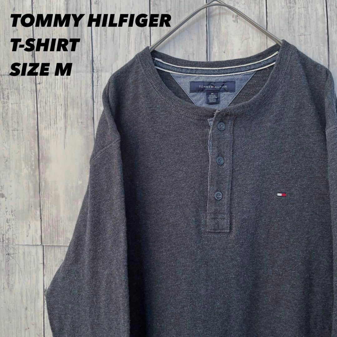 TOMMY HILFIGER(トミーヒルフィガー)のアメリカ古着　トミーヒルフィガ長袖ヘンリーネックTシャツ　サイズM ユニセックス メンズのトップス(Tシャツ/カットソー(半袖/袖なし))の商品写真