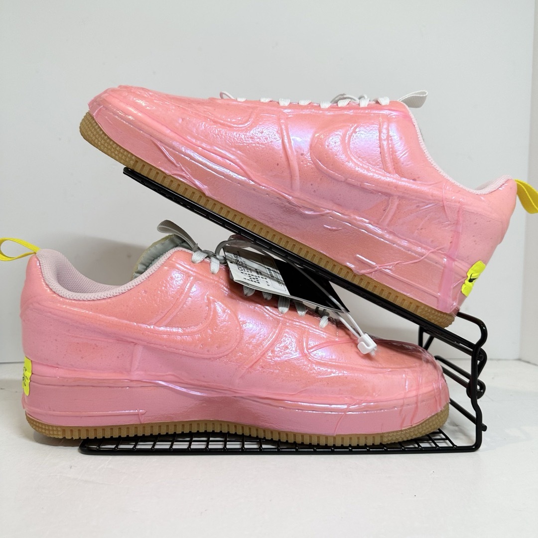 NIKE(ナイキ)の新品★NIKE★エアフォース1★エクスペリメンタル★レーサーピンク★28.5cm メンズの靴/シューズ(スニーカー)の商品写真