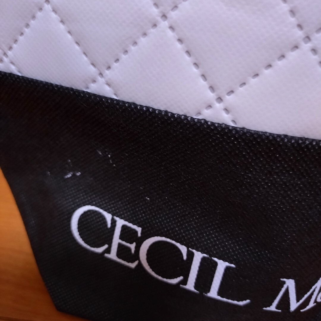 CECIL McBEE(セシルマクビー)の新品✨CECIL McBEEショップ袋 レディースのバッグ(ショップ袋)の商品写真