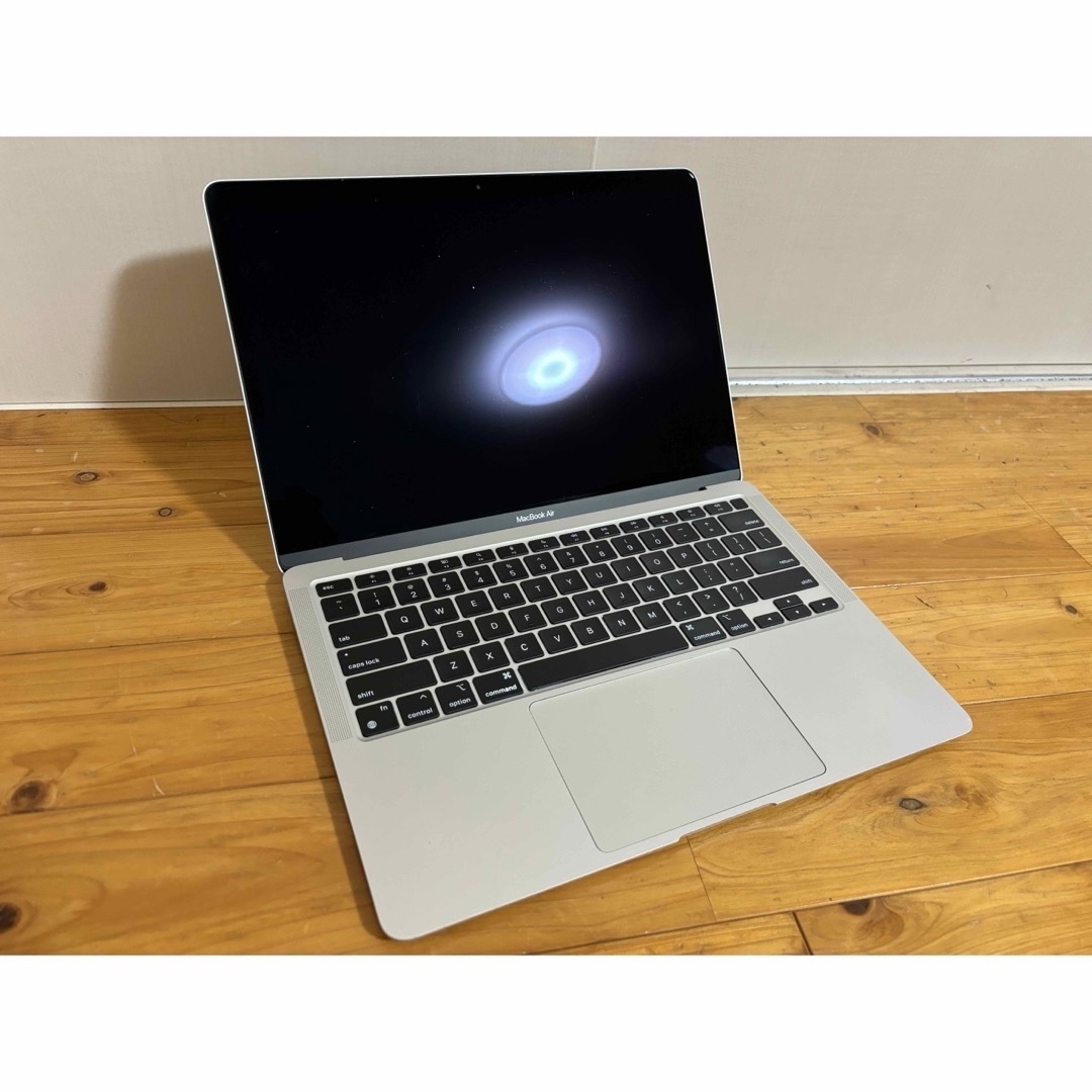 M1 MacBook Air 2020 8G 256GB スマホ/家電/カメラのPC/タブレット(ノートPC)の商品写真