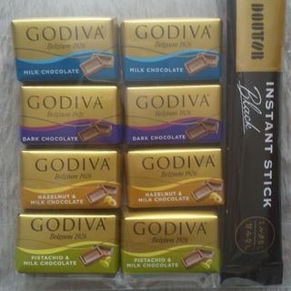 ゴディバ(GODIVA)の【GODIVA】ゴディバナポリタン チョコレート８個(菓子/デザート)