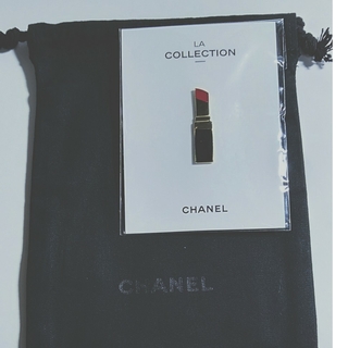 シャネル(CHANEL)の❨ピンバッチ💄③❩ルージュ型 ピンバッジ 巾着袋付き(バッジ/ピンバッジ)