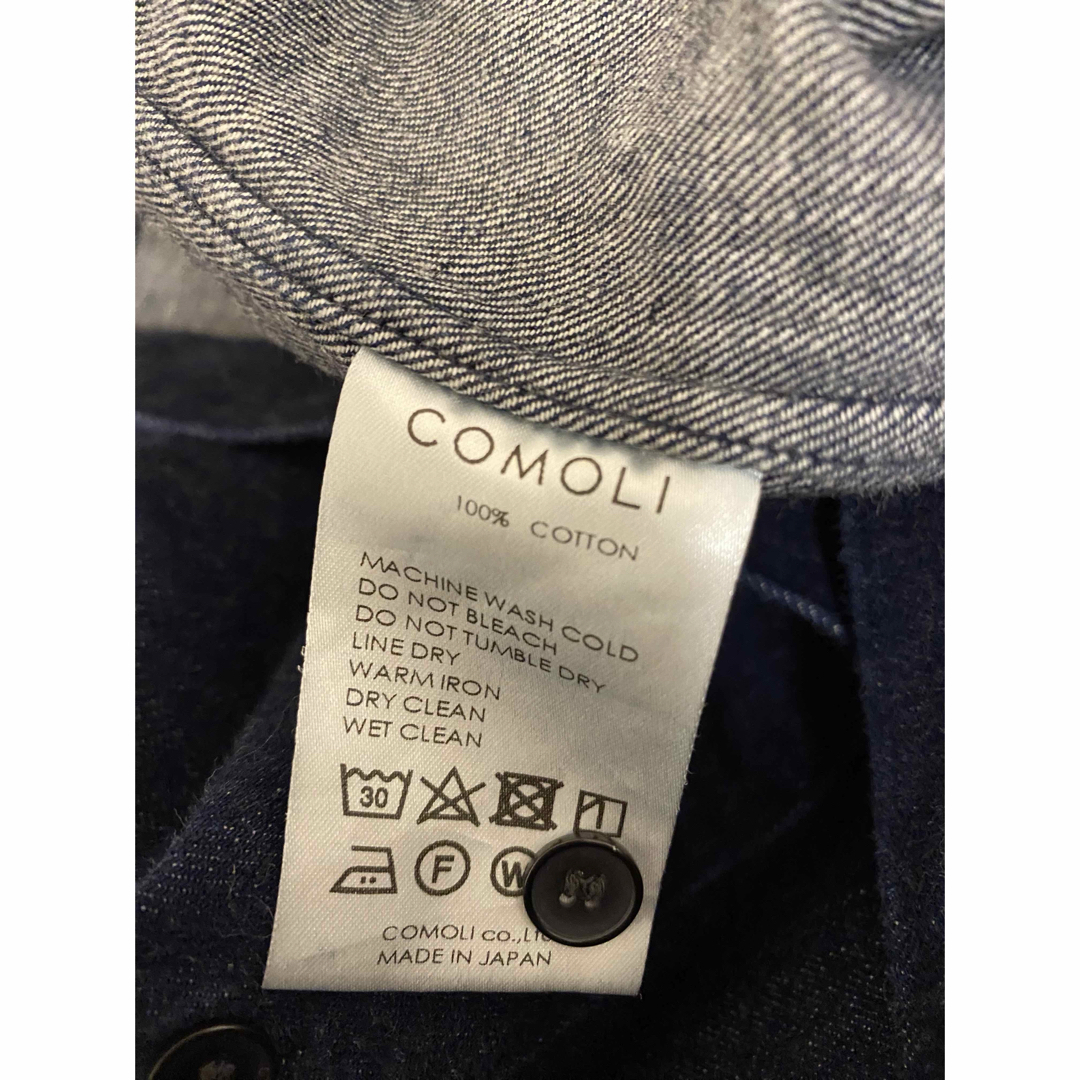 COMOLI(コモリ)のcomoli デニムシャツ navy 2 メンズのトップス(シャツ)の商品写真