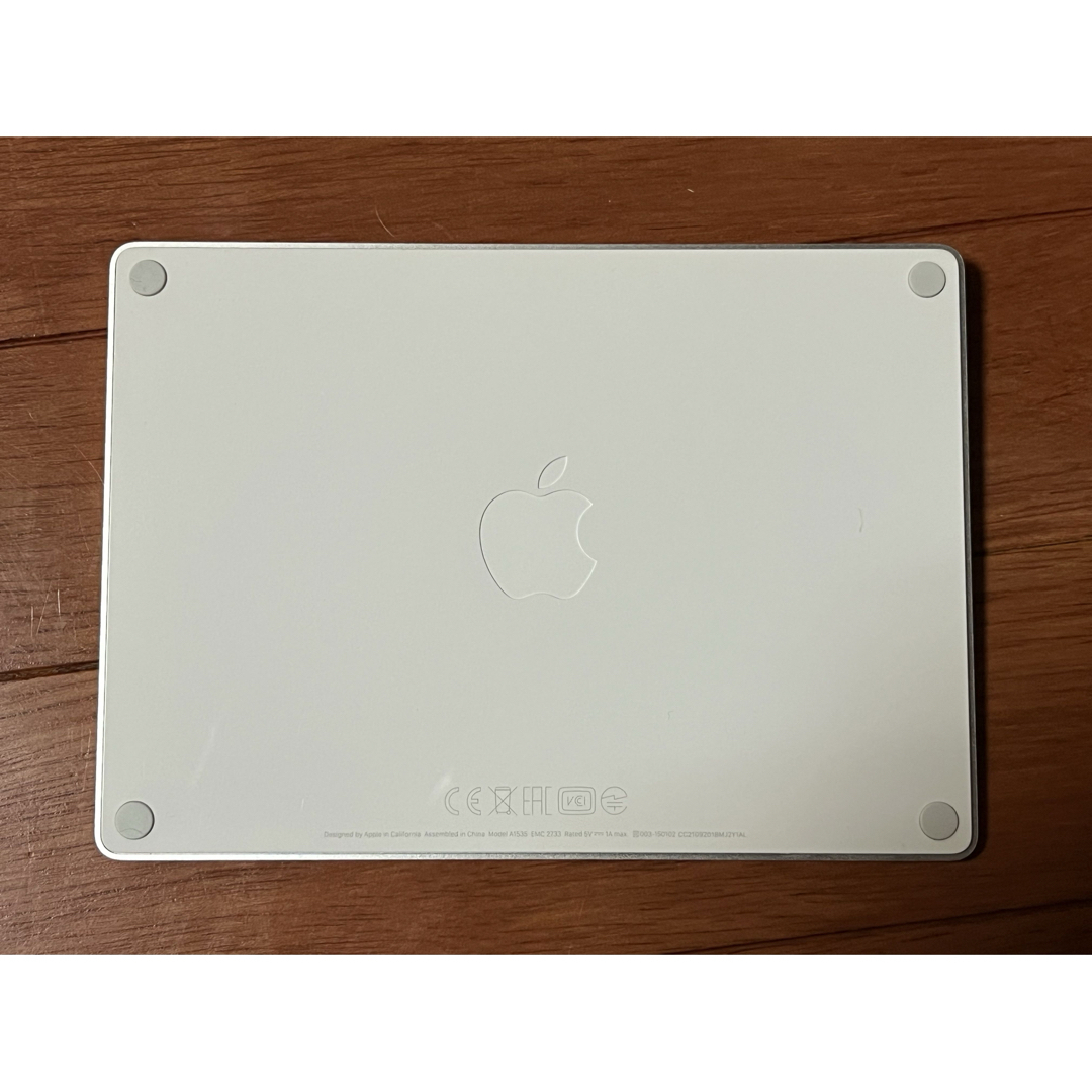 Apple Magic Trackpad 2 MJ2R2J/A スマホ/家電/カメラのPC/タブレット(PC周辺機器)の商品写真