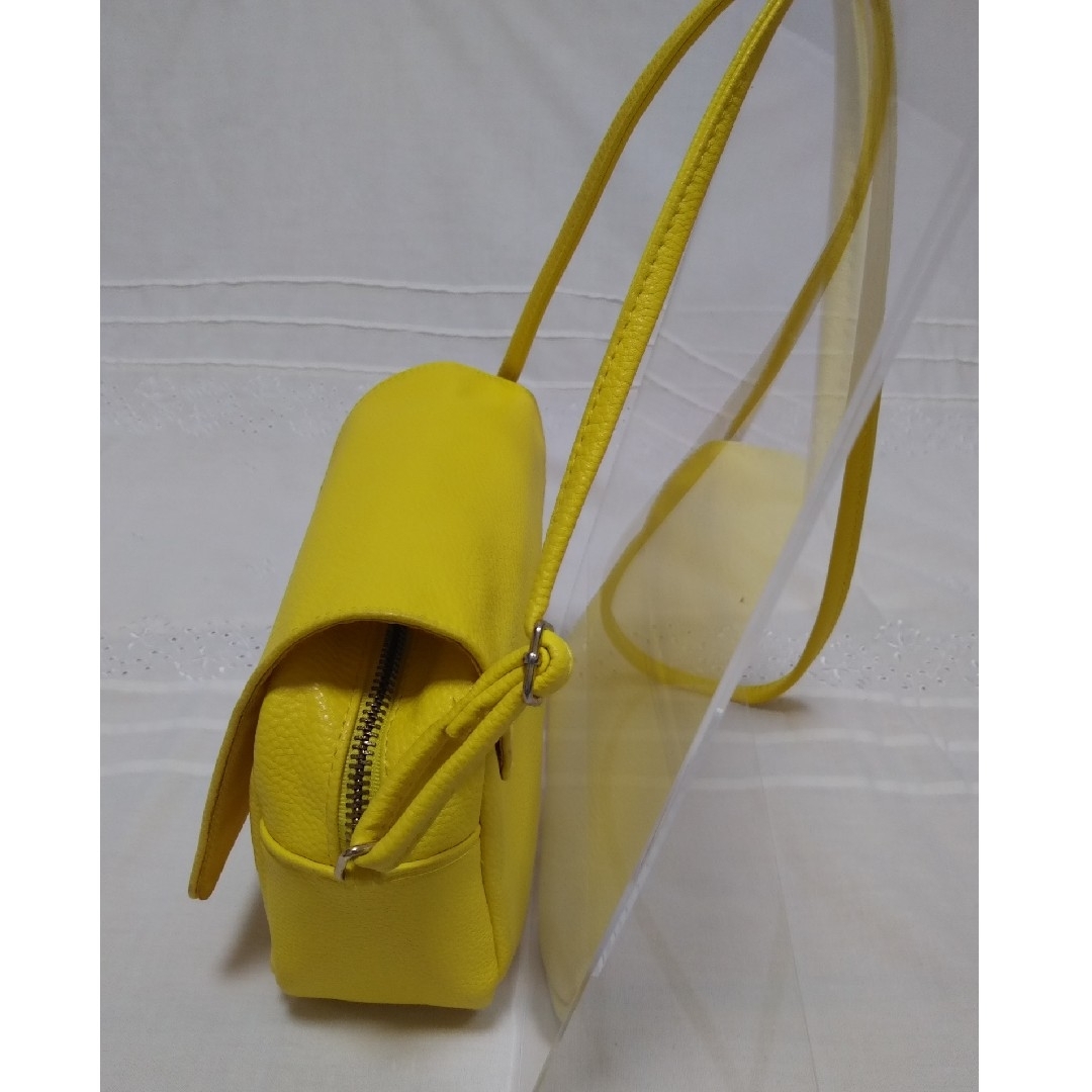 H&M(エイチアンドエム)の≡H&M≡ショルダーバック(黄)　サコッシュ　斜め掛け　エイチアンドエム レディースのバッグ(ショルダーバッグ)の商品写真